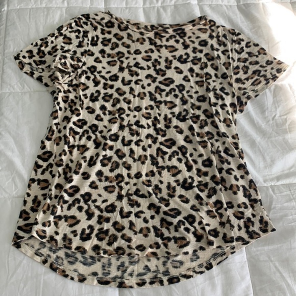cheetah print banana republic t shirt